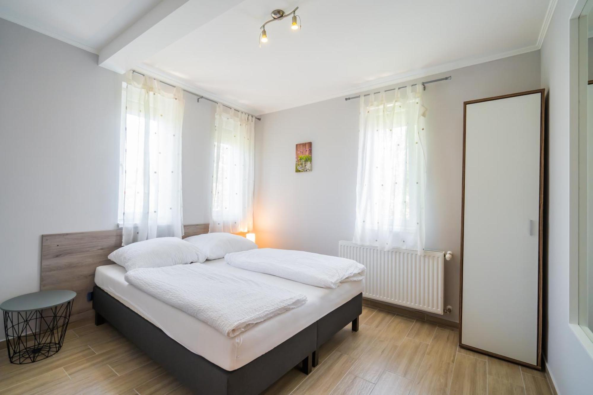 Riviera Apartmanhaz Шиофок Экстерьер фото