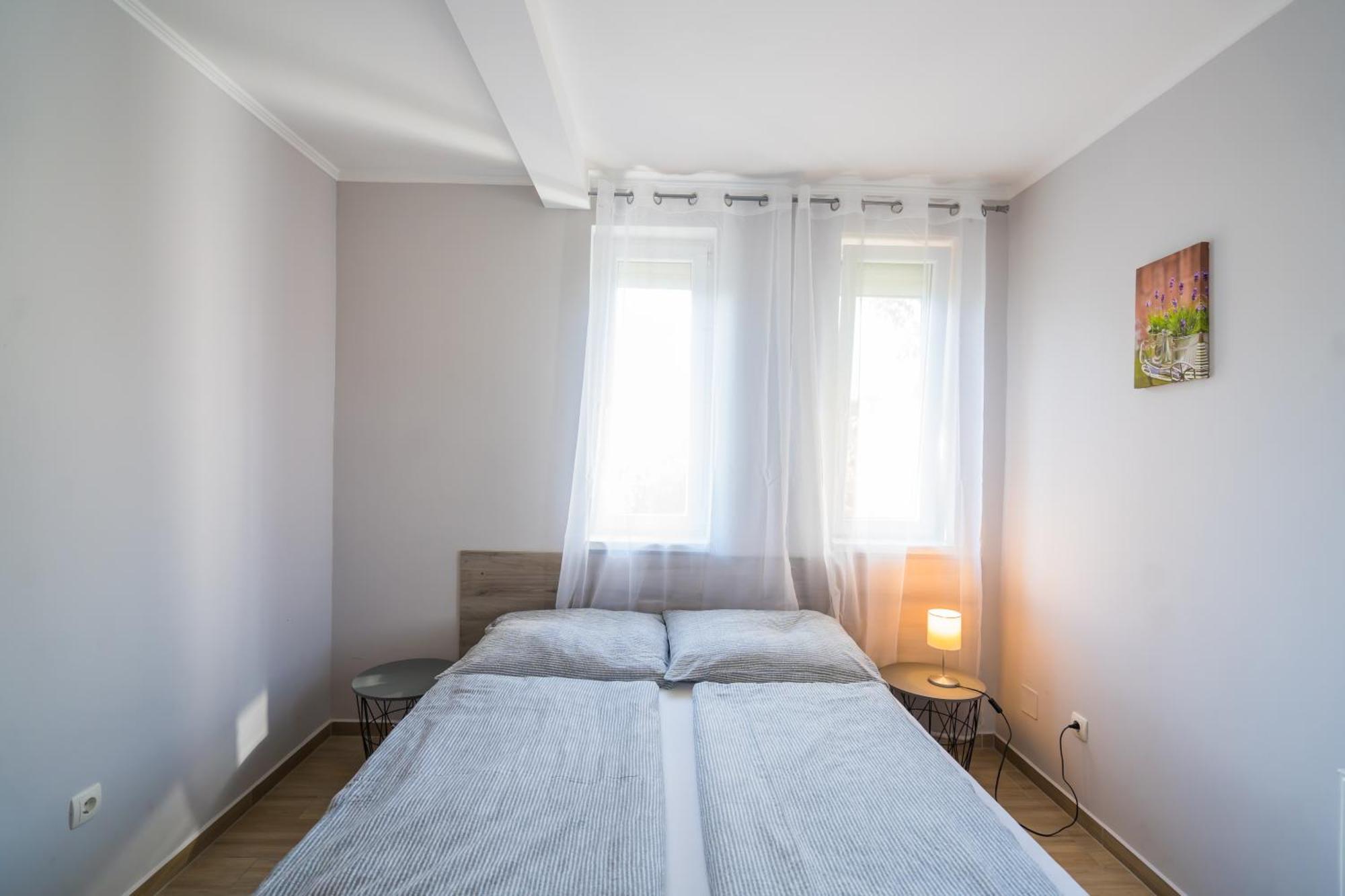 Riviera Apartmanhaz Шиофок Экстерьер фото