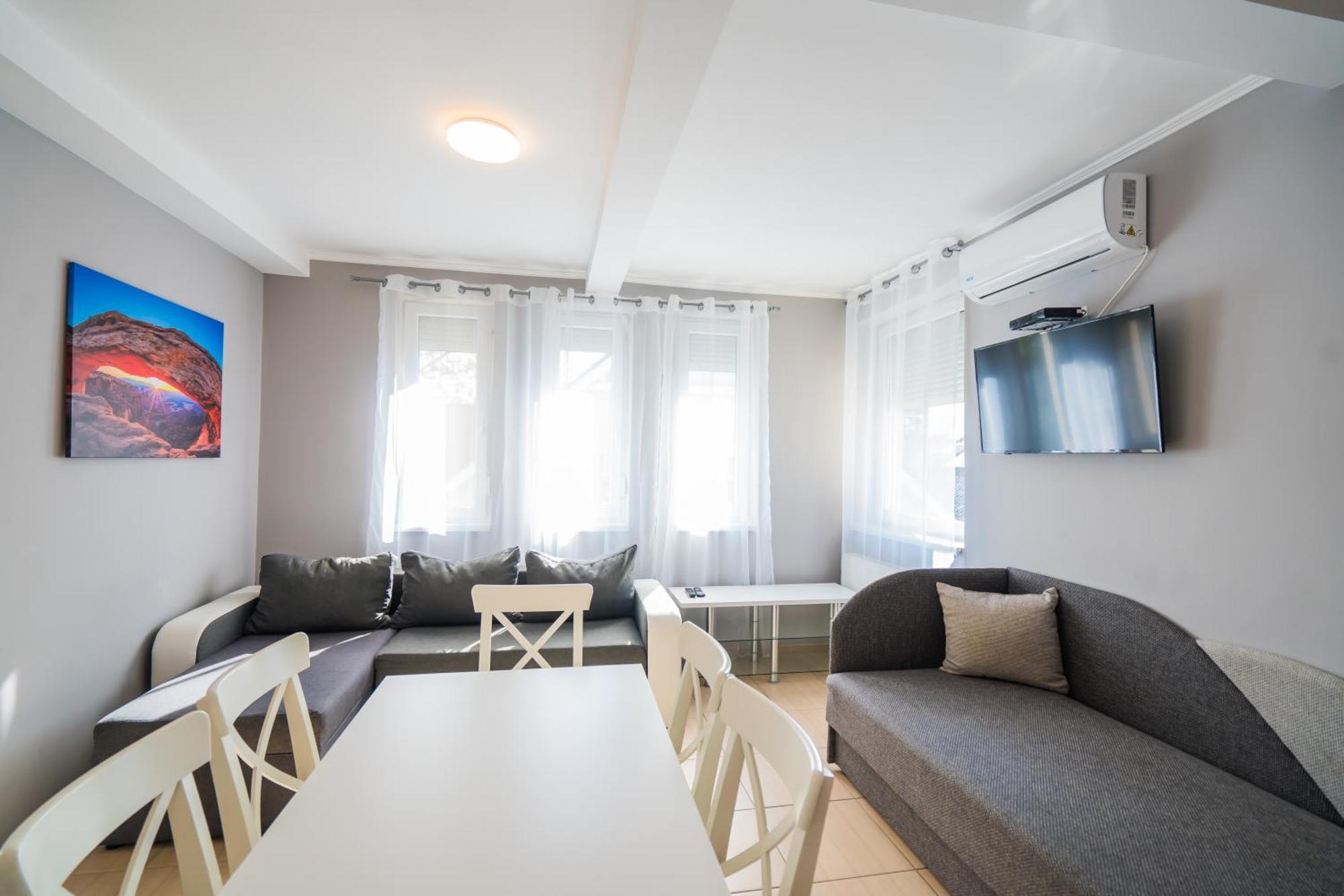 Riviera Apartmanhaz Шиофок Экстерьер фото