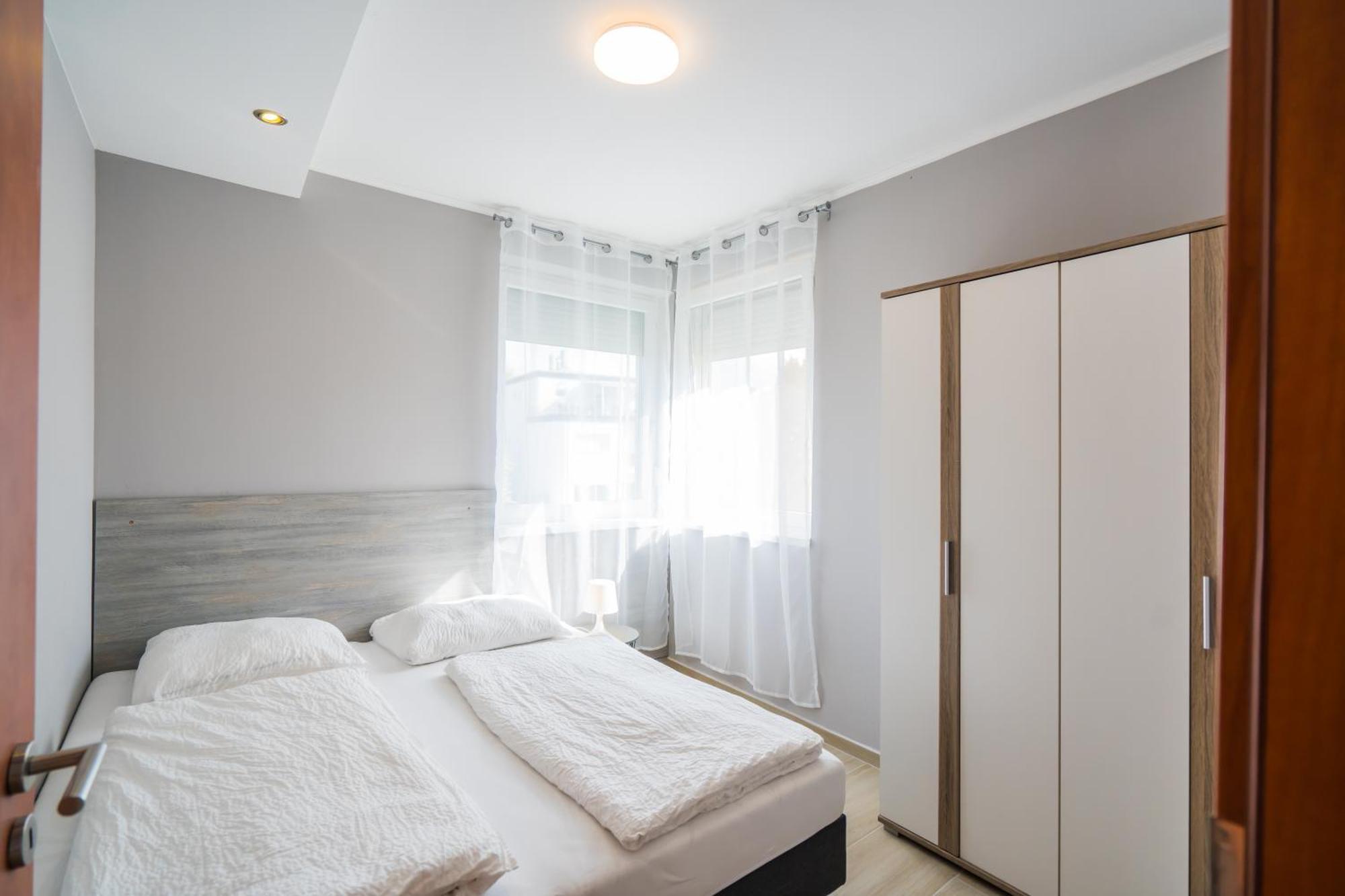 Riviera Apartmanhaz Шиофок Экстерьер фото