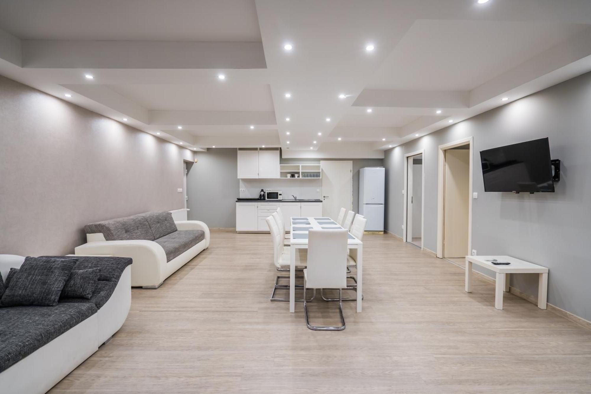 Riviera Apartmanhaz Шиофок Экстерьер фото