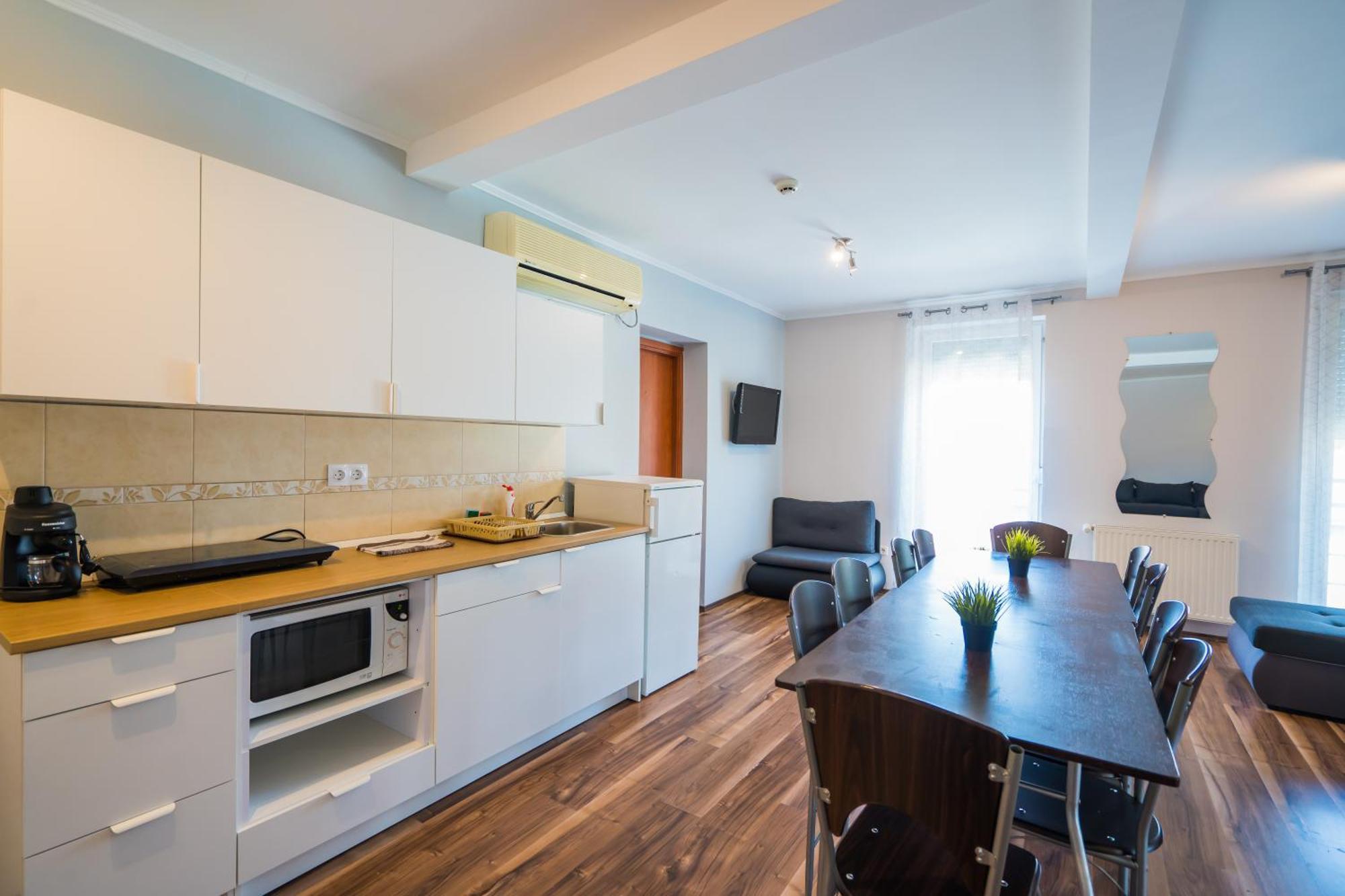 Riviera Apartmanhaz Шиофок Экстерьер фото