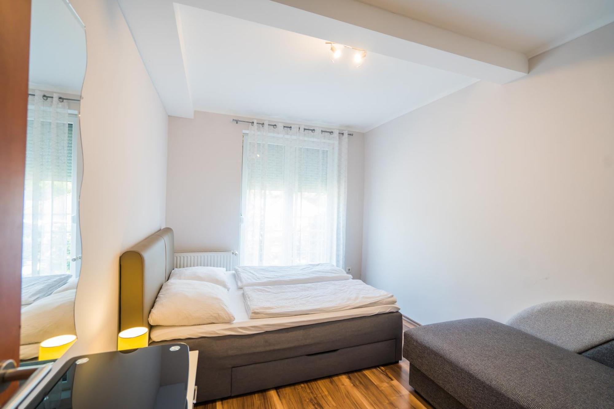 Riviera Apartmanhaz Шиофок Экстерьер фото