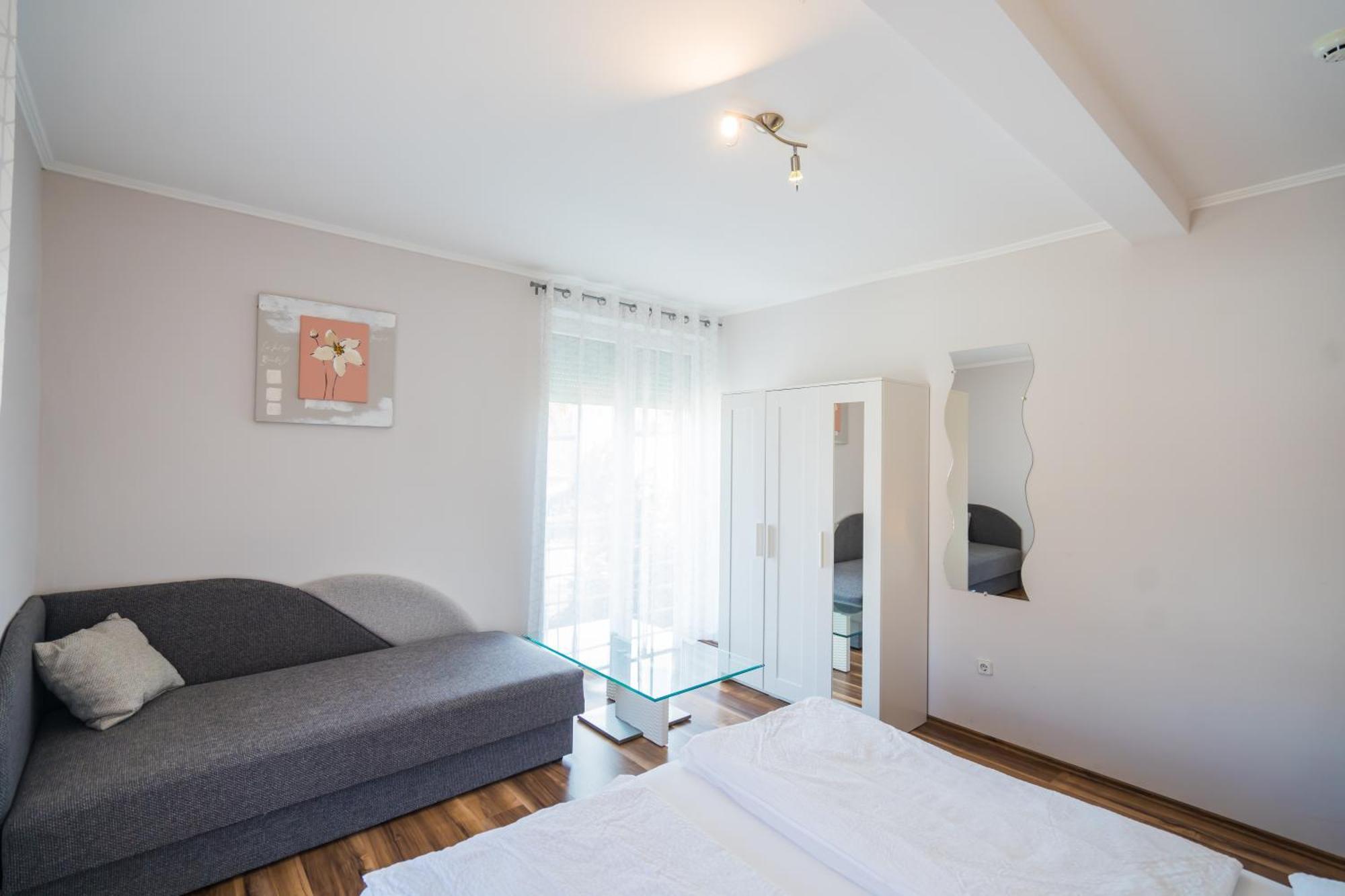 Riviera Apartmanhaz Шиофок Экстерьер фото