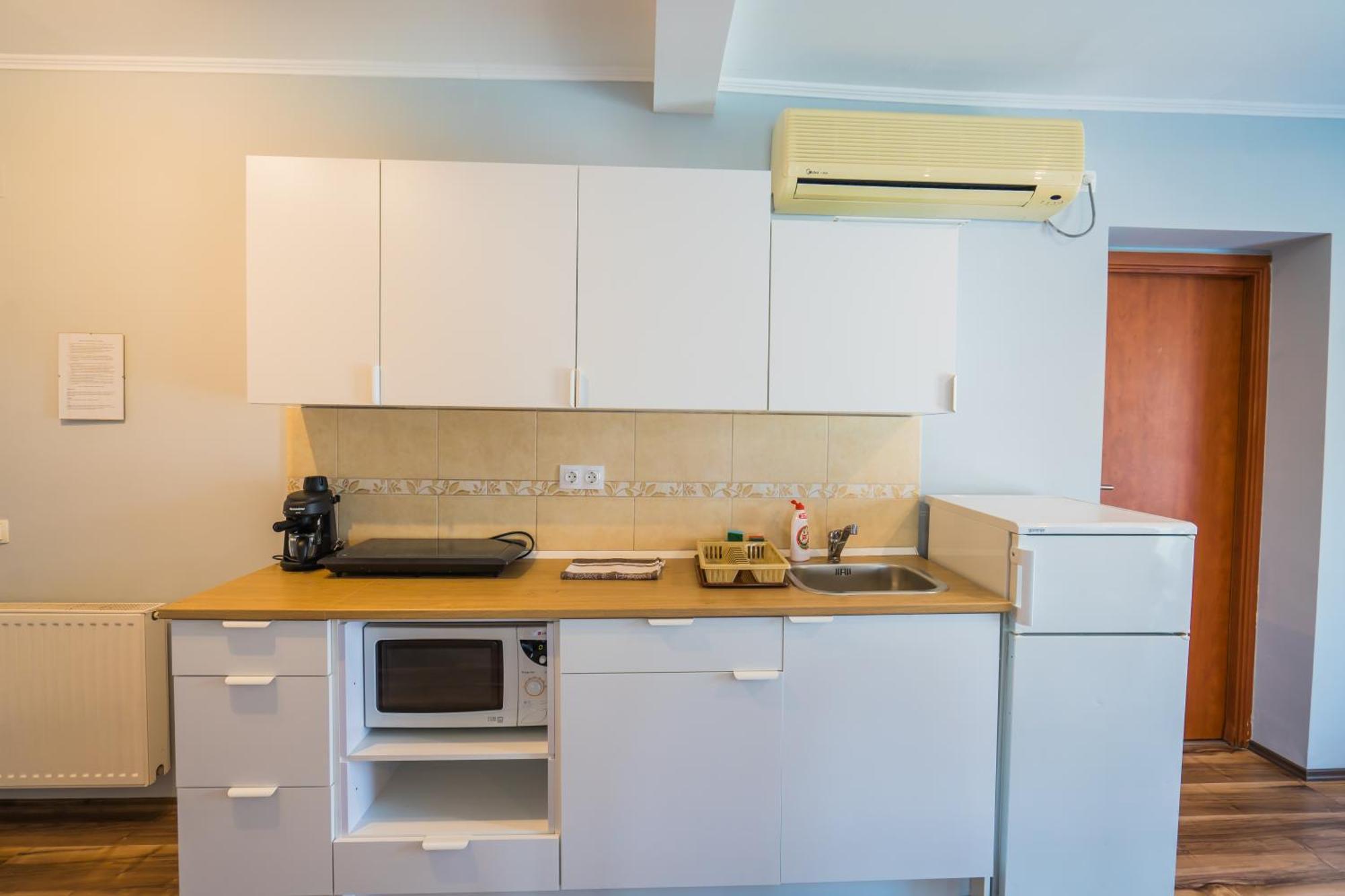 Riviera Apartmanhaz Шиофок Экстерьер фото