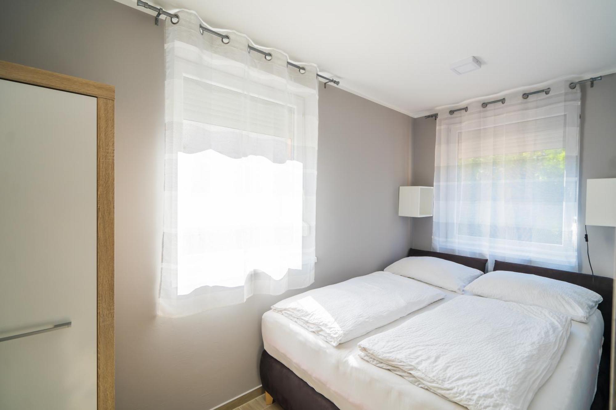 Riviera Apartmanhaz Шиофок Экстерьер фото