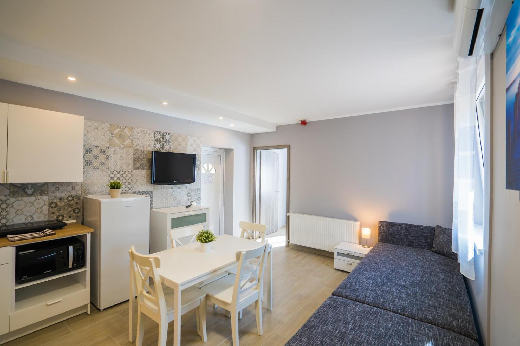 Riviera Apartmanhaz Шиофок Экстерьер фото