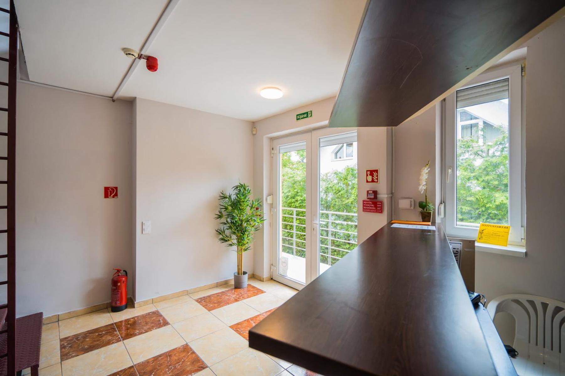 Riviera Apartmanhaz Шиофок Экстерьер фото