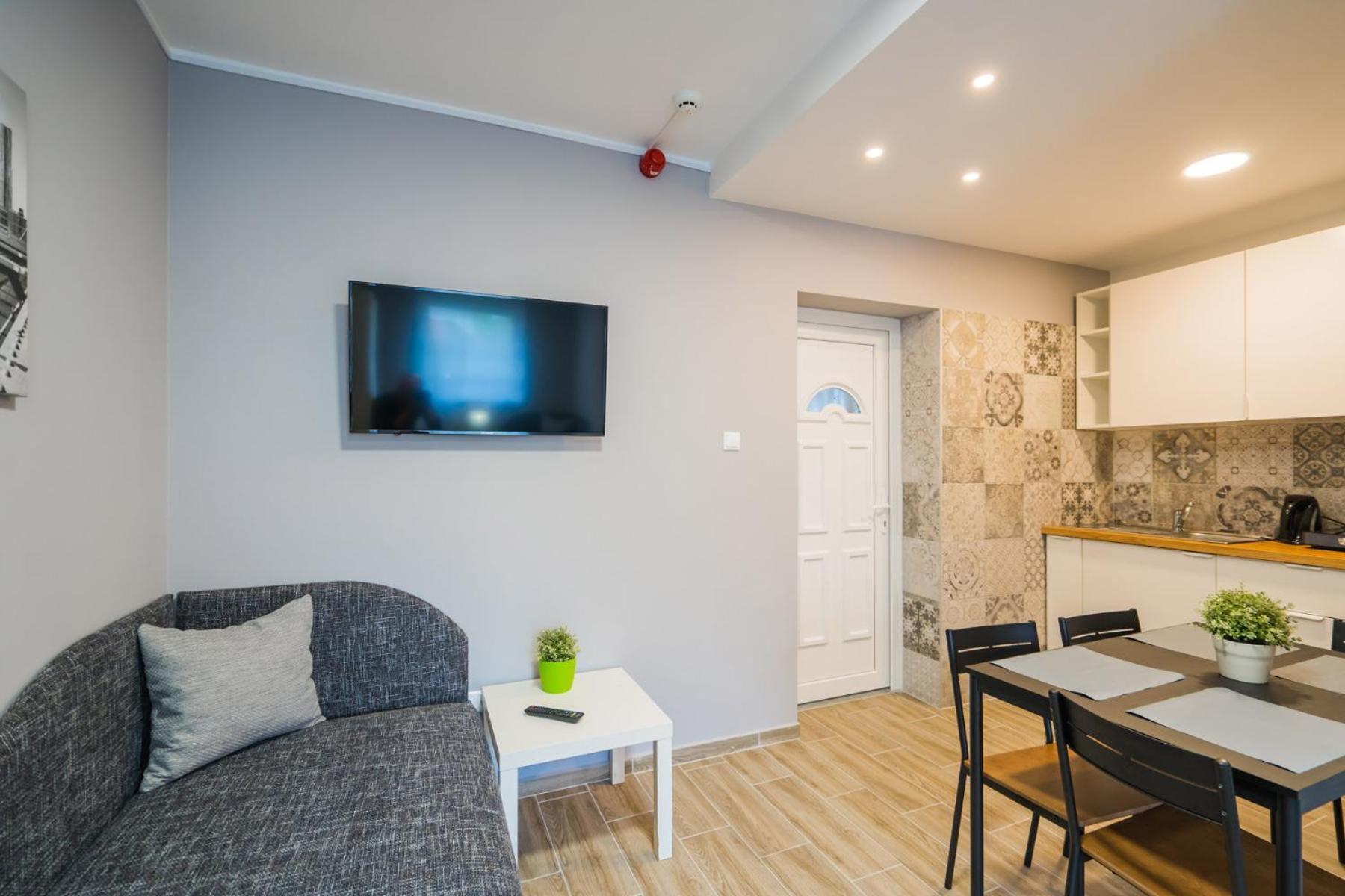 Riviera Apartmanhaz Шиофок Экстерьер фото