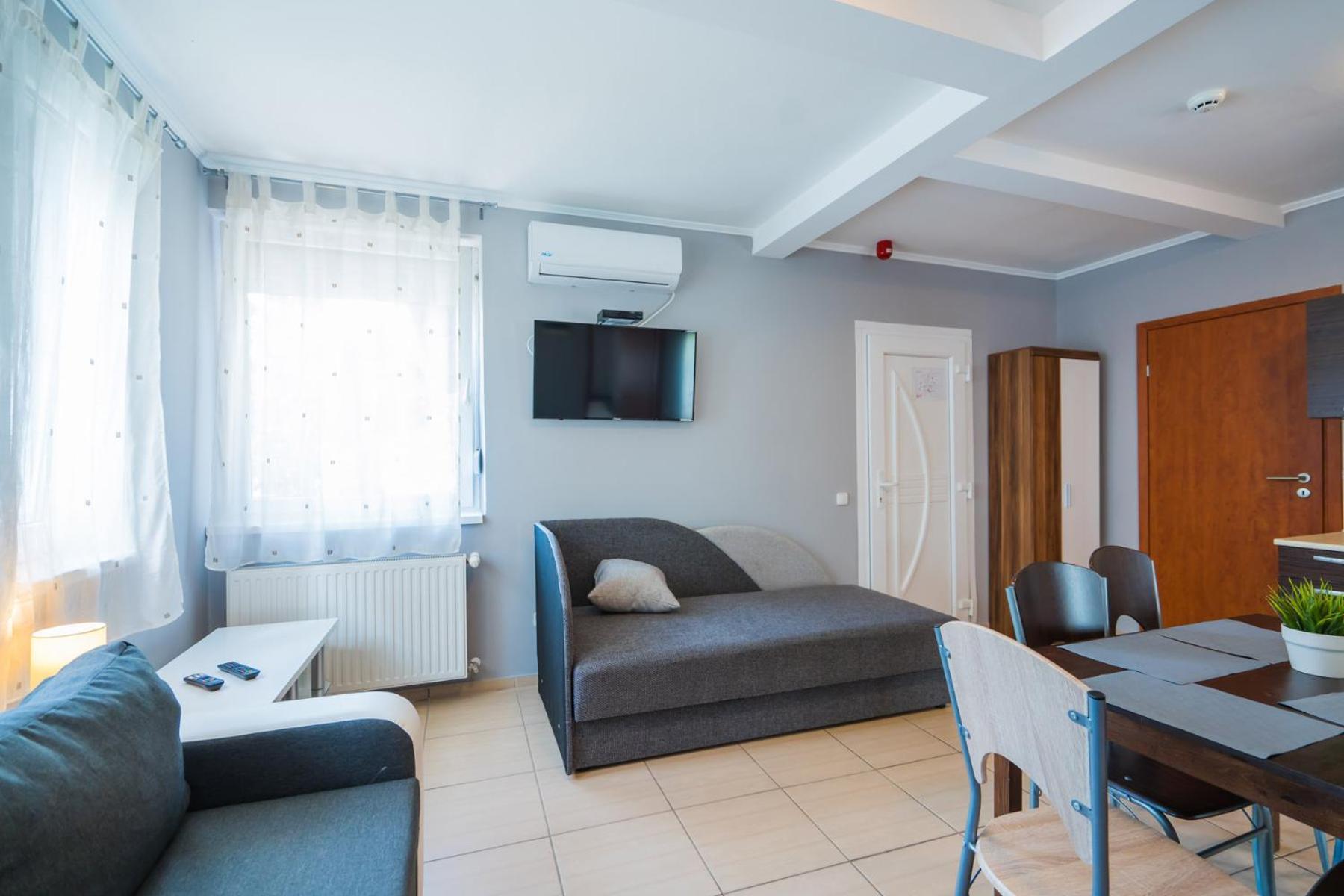 Riviera Apartmanhaz Шиофок Экстерьер фото