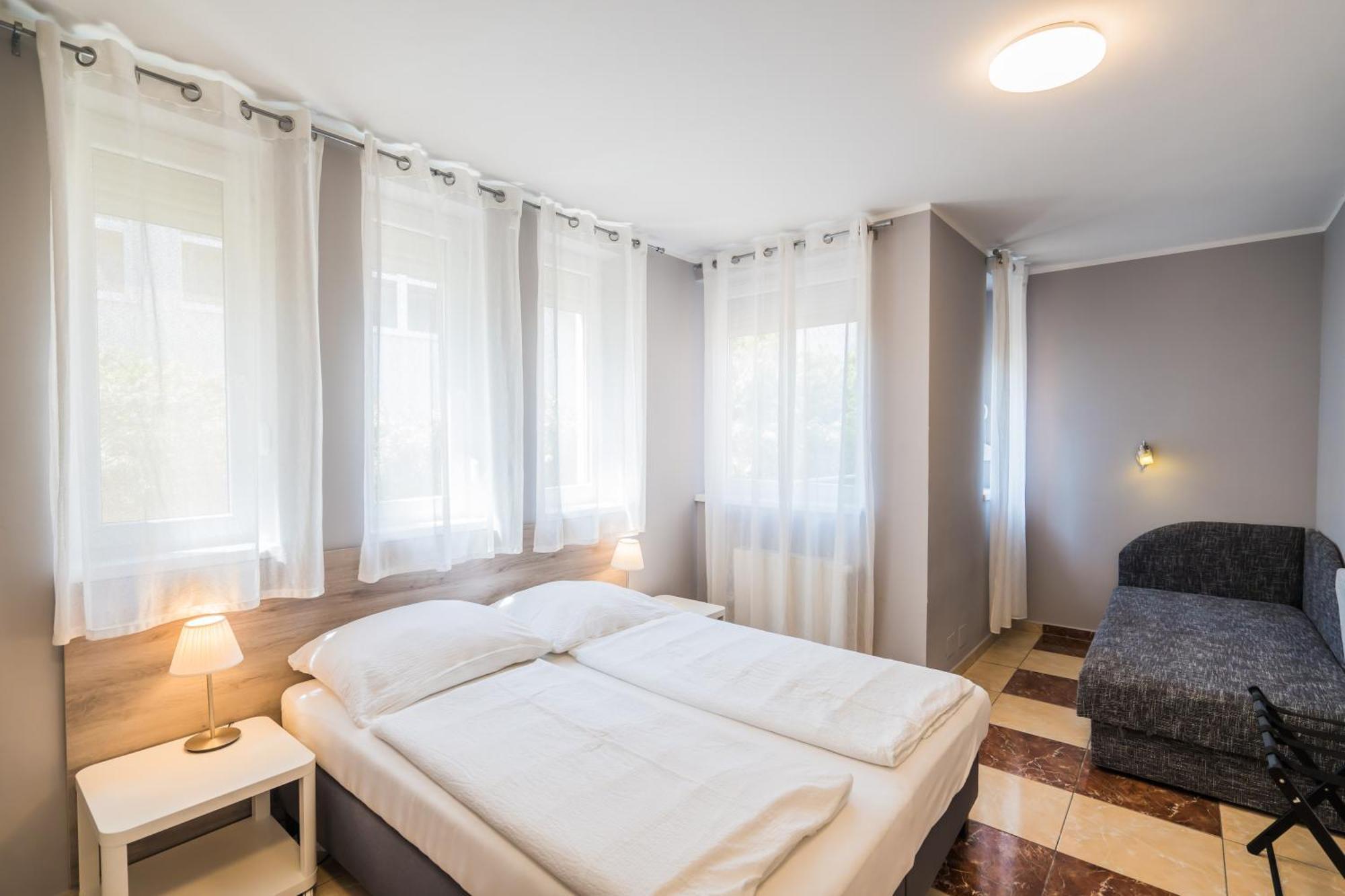 Riviera Apartmanhaz Шиофок Экстерьер фото