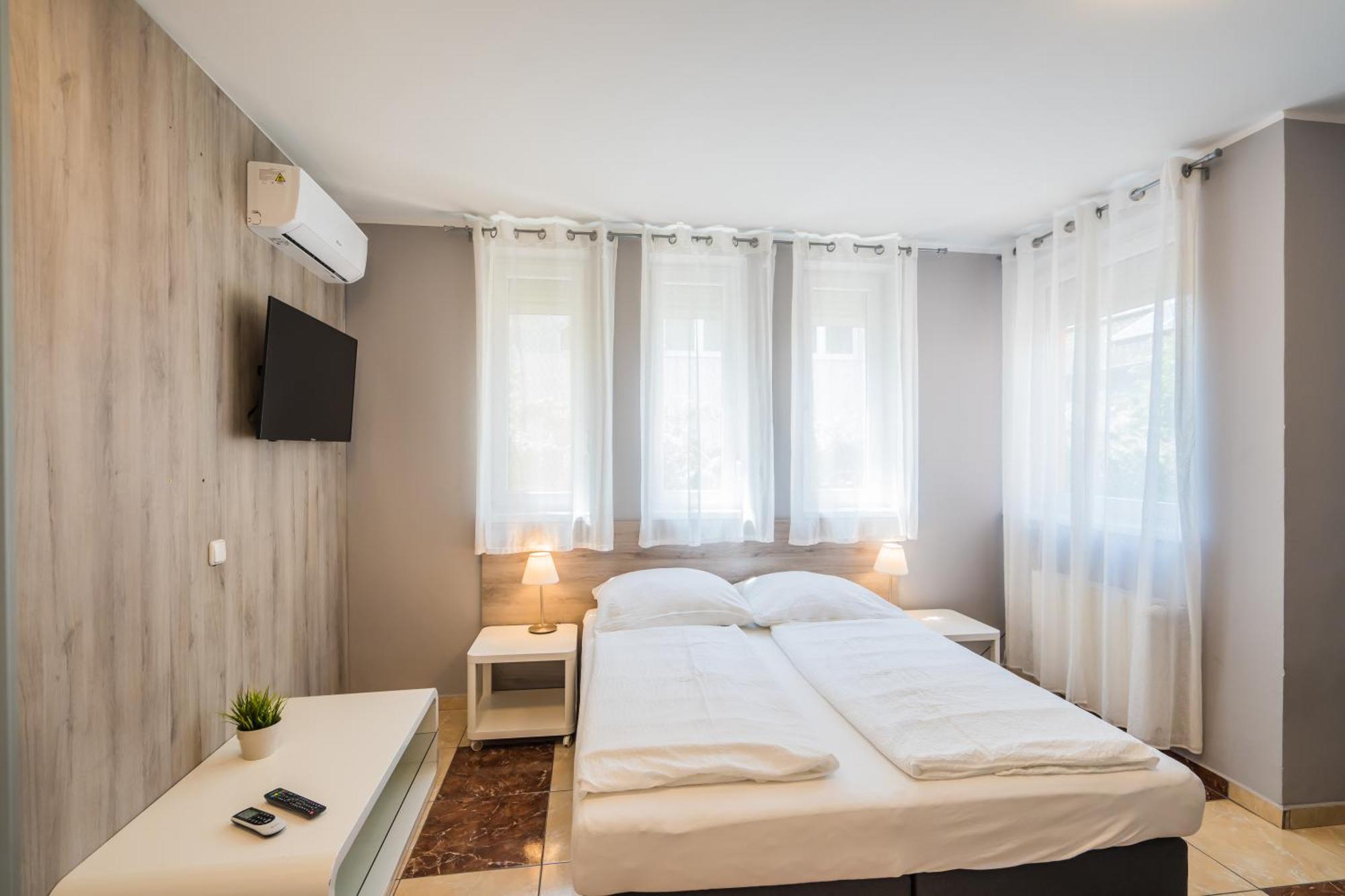 Riviera Apartmanhaz Шиофок Экстерьер фото