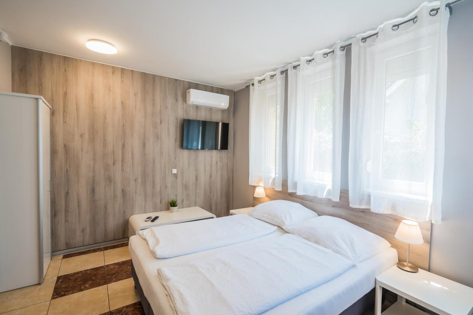 Riviera Apartmanhaz Шиофок Экстерьер фото